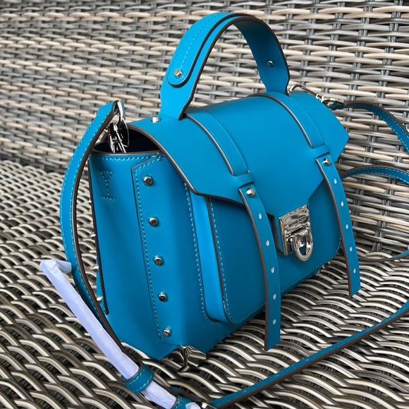 Michael Kors Manhattan Medium School Satchel - Picture 12 of 16